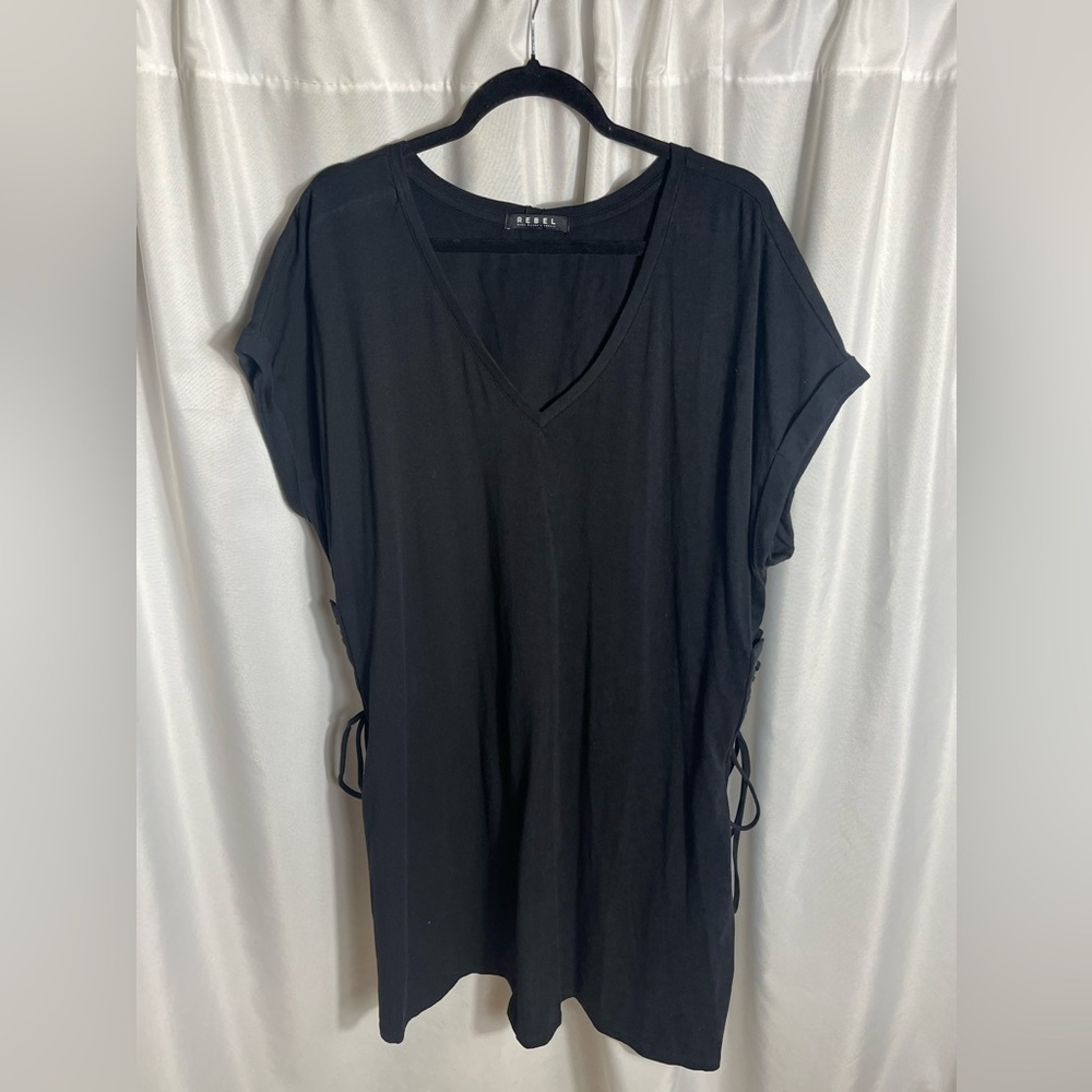 Rebel Women’s Plus Size Dress Size 2XL Black V-Neck Mini Tie Sides Short Sleeve